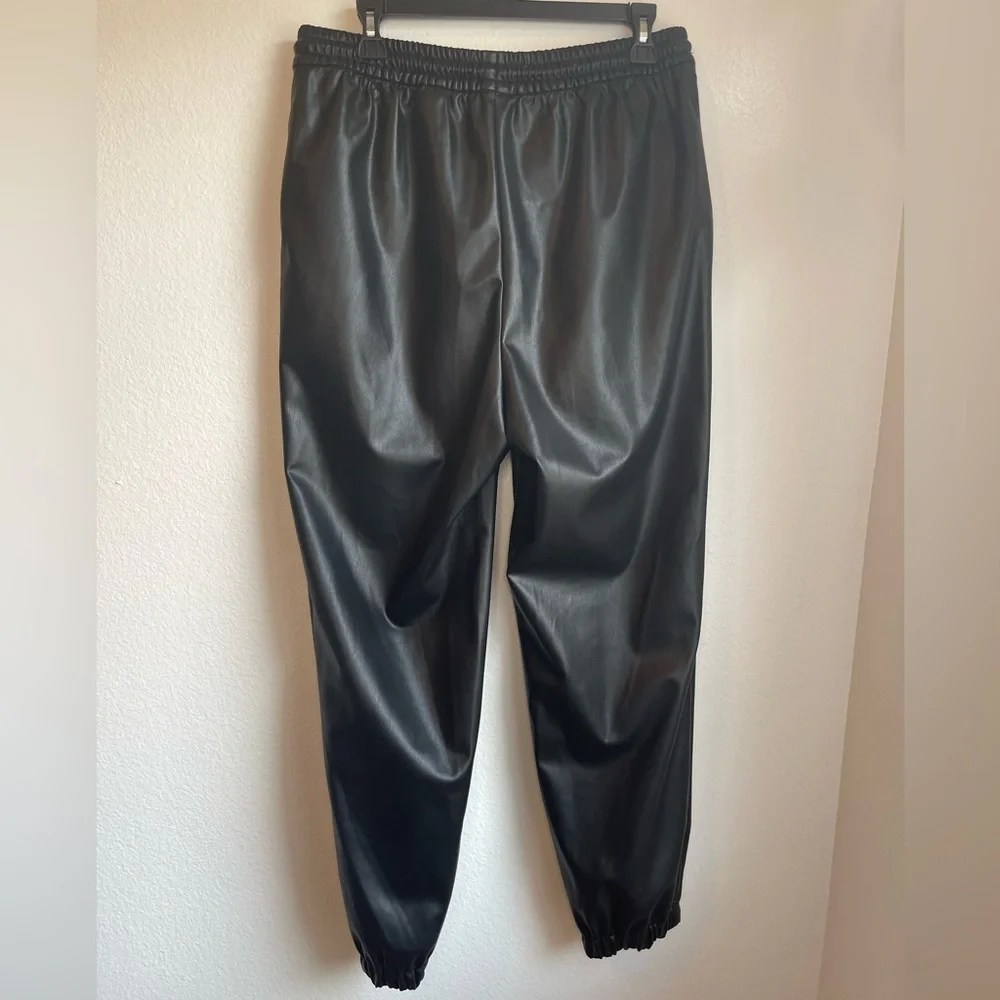 H&M‎ Black Faux Leather Women’s Jogger Baggy style Pants size 10